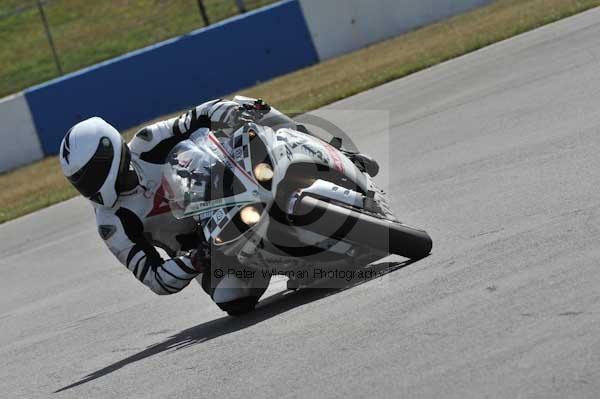 Motorcycle action photographs;Trackday digital images;donington;donington park leicestershire;donington photographs;event digital images;eventdigitalimages;no limits trackday;peter wileman photography;trackday;trackday photos