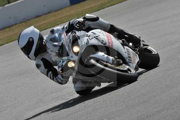 Motorcycle action photographs;Trackday digital images;donington;donington park leicestershire;donington photographs;event digital images;eventdigitalimages;no limits trackday;peter wileman photography;trackday;trackday photos