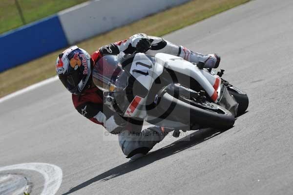 Motorcycle action photographs;Trackday digital images;donington;donington park leicestershire;donington photographs;event digital images;eventdigitalimages;no limits trackday;peter wileman photography;trackday;trackday photos