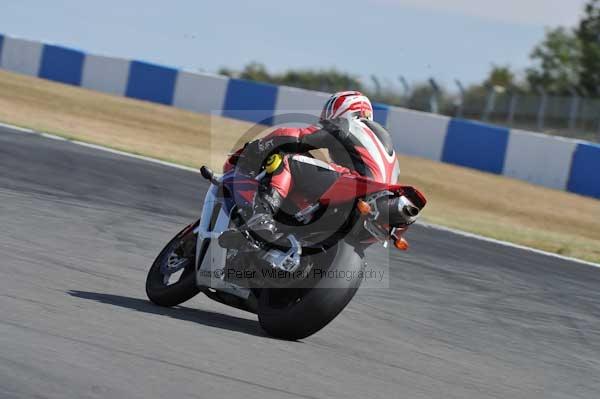 Motorcycle action photographs;Trackday digital images;donington;donington park leicestershire;donington photographs;event digital images;eventdigitalimages;no limits trackday;peter wileman photography;trackday;trackday photos