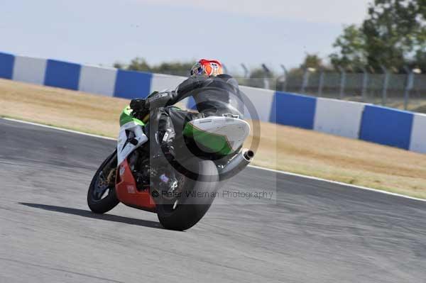 Motorcycle action photographs;Trackday digital images;donington;donington park leicestershire;donington photographs;event digital images;eventdigitalimages;no limits trackday;peter wileman photography;trackday;trackday photos