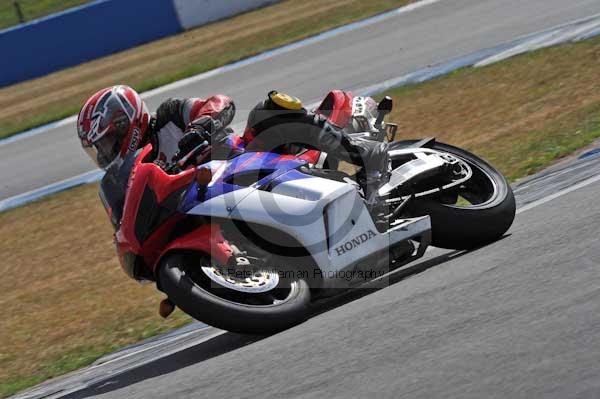 Motorcycle action photographs;Trackday digital images;donington;donington park leicestershire;donington photographs;event digital images;eventdigitalimages;no limits trackday;peter wileman photography;trackday;trackday photos