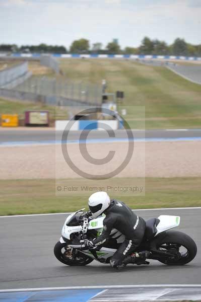 Motorcycle action photographs;Trackday digital images;donington;donington park leicestershire;donington photographs;event digital images;eventdigitalimages;no limits trackday;peter wileman photography;trackday;trackday photos
