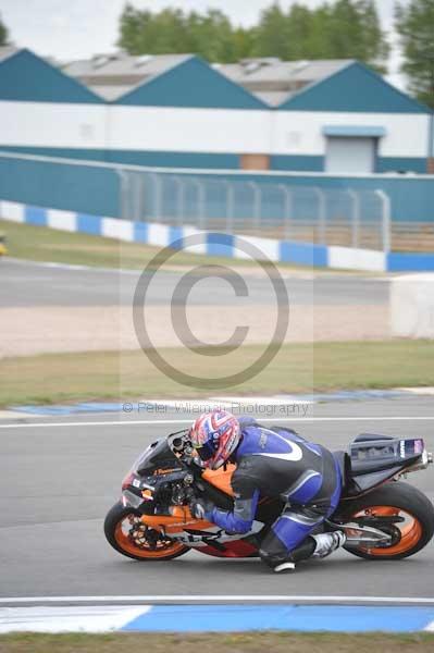 Motorcycle action photographs;Trackday digital images;donington;donington park leicestershire;donington photographs;event digital images;eventdigitalimages;no limits trackday;peter wileman photography;trackday;trackday photos