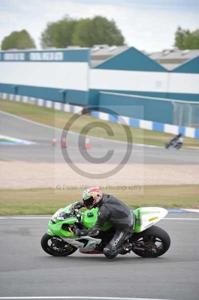 Motorcycle action photographs;Trackday digital images;donington;donington park leicestershire;donington photographs;event digital images;eventdigitalimages;no limits trackday;peter wileman photography;trackday;trackday photos