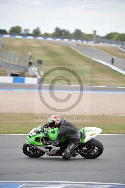 Motorcycle action photographs;Trackday digital images;donington;donington park leicestershire;donington photographs;event digital images;eventdigitalimages;no limits trackday;peter wileman photography;trackday;trackday photos