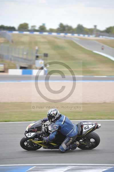Motorcycle action photographs;Trackday digital images;donington;donington park leicestershire;donington photographs;event digital images;eventdigitalimages;no limits trackday;peter wileman photography;trackday;trackday photos