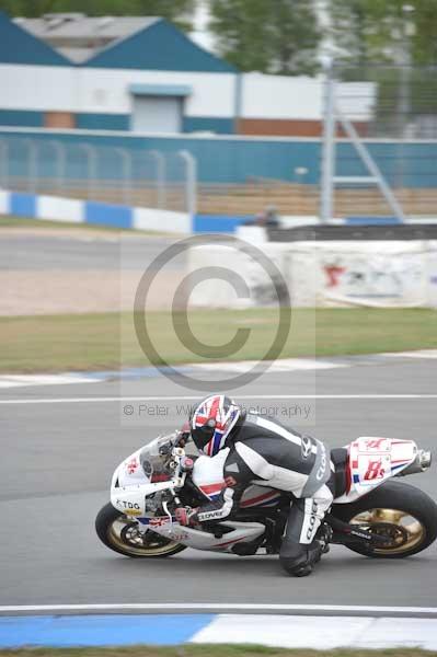 Motorcycle action photographs;Trackday digital images;donington;donington park leicestershire;donington photographs;event digital images;eventdigitalimages;no limits trackday;peter wileman photography;trackday;trackday photos