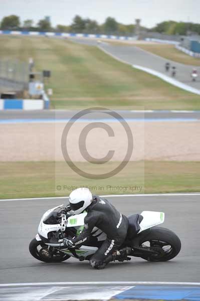 Motorcycle action photographs;Trackday digital images;donington;donington park leicestershire;donington photographs;event digital images;eventdigitalimages;no limits trackday;peter wileman photography;trackday;trackday photos