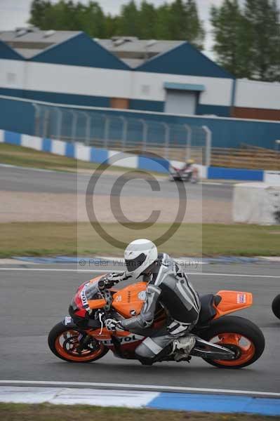 Motorcycle action photographs;Trackday digital images;donington;donington park leicestershire;donington photographs;event digital images;eventdigitalimages;no limits trackday;peter wileman photography;trackday;trackday photos