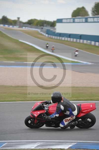 Motorcycle action photographs;Trackday digital images;donington;donington park leicestershire;donington photographs;event digital images;eventdigitalimages;no limits trackday;peter wileman photography;trackday;trackday photos