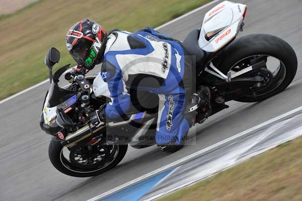 Motorcycle action photographs;Trackday digital images;donington;donington park leicestershire;donington photographs;event digital images;eventdigitalimages;no limits trackday;peter wileman photography;trackday;trackday photos