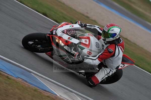 Motorcycle action photographs;Trackday digital images;donington;donington park leicestershire;donington photographs;event digital images;eventdigitalimages;no limits trackday;peter wileman photography;trackday;trackday photos