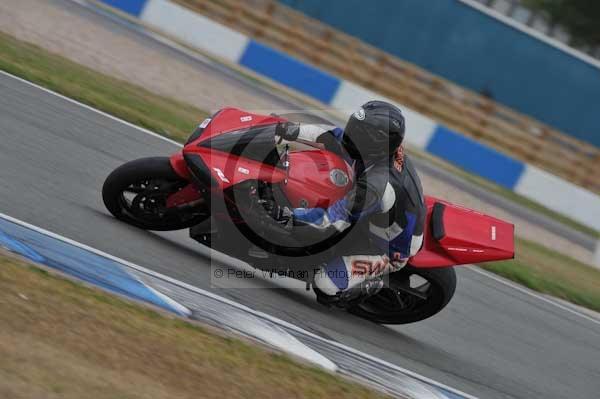 Motorcycle action photographs;Trackday digital images;donington;donington park leicestershire;donington photographs;event digital images;eventdigitalimages;no limits trackday;peter wileman photography;trackday;trackday photos