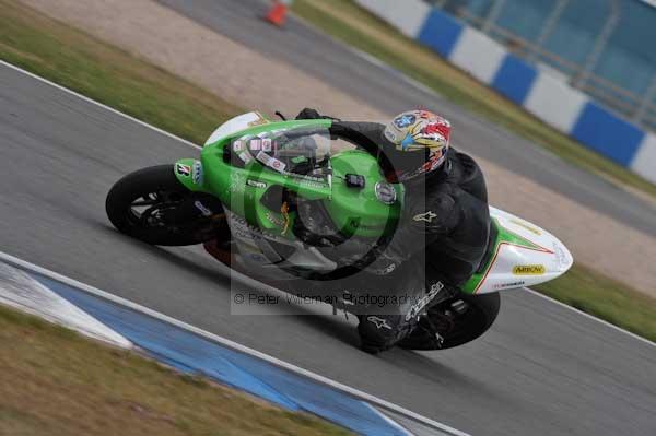 Motorcycle action photographs;Trackday digital images;donington;donington park leicestershire;donington photographs;event digital images;eventdigitalimages;no limits trackday;peter wileman photography;trackday;trackday photos