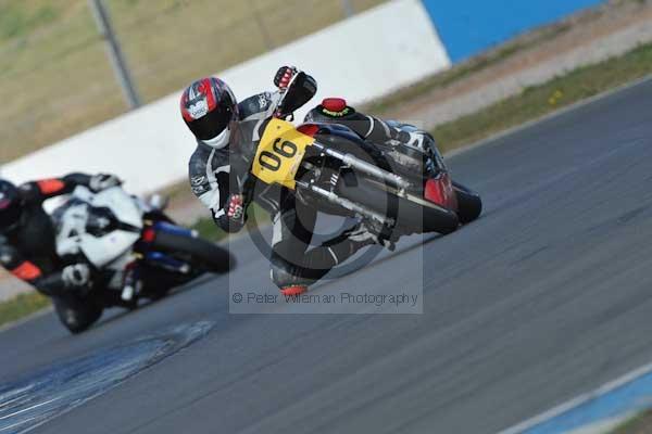 Motorcycle action photographs;Trackday digital images;donington;donington park leicestershire;donington photographs;event digital images;eventdigitalimages;no limits trackday;peter wileman photography;trackday;trackday photos