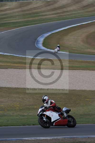 Motorcycle action photographs;Trackday digital images;donington;donington park leicestershire;donington photographs;event digital images;eventdigitalimages;no limits trackday;peter wileman photography;trackday;trackday photos