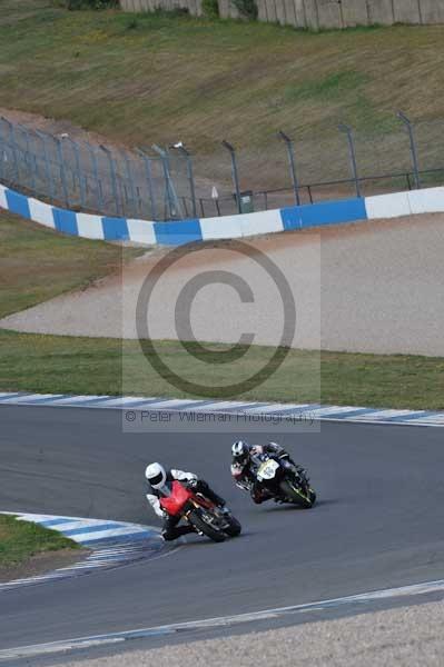 Motorcycle action photographs;Trackday digital images;donington;donington park leicestershire;donington photographs;event digital images;eventdigitalimages;no limits trackday;peter wileman photography;trackday;trackday photos
