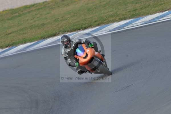 Motorcycle action photographs;Trackday digital images;donington;donington park leicestershire;donington photographs;event digital images;eventdigitalimages;no limits trackday;peter wileman photography;trackday;trackday photos