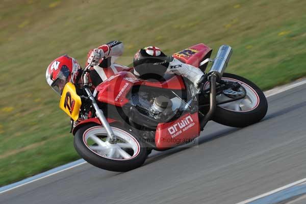 Motorcycle action photographs;Trackday digital images;donington;donington park leicestershire;donington photographs;event digital images;eventdigitalimages;no limits trackday;peter wileman photography;trackday;trackday photos