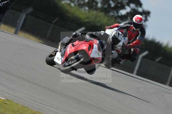 Motorcycle action photographs;Trackday digital images;donington;donington park leicestershire;donington photographs;event digital images;eventdigitalimages;no limits trackday;peter wileman photography;trackday;trackday photos