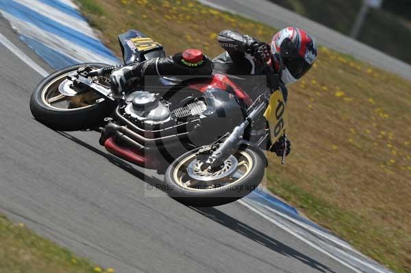 Motorcycle action photographs;Trackday digital images;donington;donington park leicestershire;donington photographs;event digital images;eventdigitalimages;no limits trackday;peter wileman photography;trackday;trackday photos