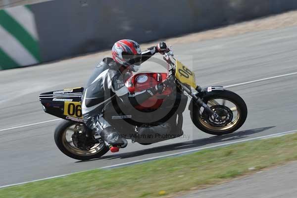 Motorcycle action photographs;Trackday digital images;donington;donington park leicestershire;donington photographs;event digital images;eventdigitalimages;no limits trackday;peter wileman photography;trackday;trackday photos