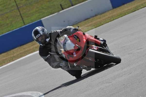 Motorcycle action photographs;Trackday digital images;donington;donington park leicestershire;donington photographs;event digital images;eventdigitalimages;no limits trackday;peter wileman photography;trackday;trackday photos