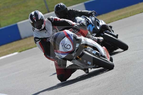 Motorcycle action photographs;Trackday digital images;donington;donington park leicestershire;donington photographs;event digital images;eventdigitalimages;no limits trackday;peter wileman photography;trackday;trackday photos