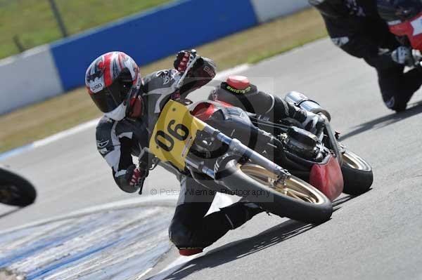 Motorcycle action photographs;Trackday digital images;donington;donington park leicestershire;donington photographs;event digital images;eventdigitalimages;no limits trackday;peter wileman photography;trackday;trackday photos