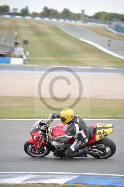 Motorcycle action photographs;Trackday digital images;donington;donington park leicestershire;donington photographs;event digital images;eventdigitalimages;no limits trackday;peter wileman photography;trackday;trackday photos