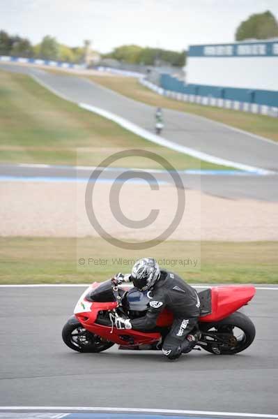 Motorcycle action photographs;Trackday digital images;donington;donington park leicestershire;donington photographs;event digital images;eventdigitalimages;no limits trackday;peter wileman photography;trackday;trackday photos