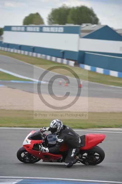 Motorcycle action photographs;Trackday digital images;donington;donington park leicestershire;donington photographs;event digital images;eventdigitalimages;no limits trackday;peter wileman photography;trackday;trackday photos