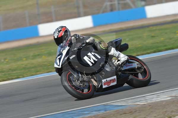 Motorcycle action photographs;Trackday digital images;donington;donington park leicestershire;donington photographs;event digital images;eventdigitalimages;no limits trackday;peter wileman photography;trackday;trackday photos