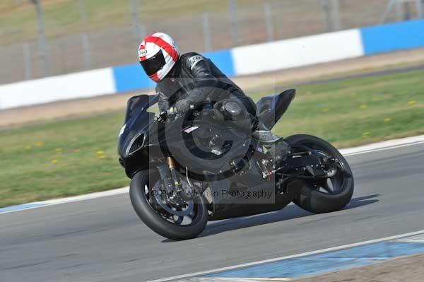 Motorcycle action photographs;Trackday digital images;donington;donington park leicestershire;donington photographs;event digital images;eventdigitalimages;no limits trackday;peter wileman photography;trackday;trackday photos