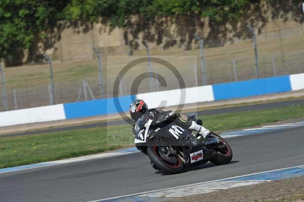 Motorcycle action photographs;Trackday digital images;donington;donington park leicestershire;donington photographs;event digital images;eventdigitalimages;no limits trackday;peter wileman photography;trackday;trackday photos