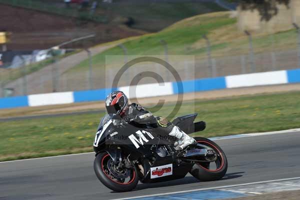 Motorcycle action photographs;Trackday digital images;donington;donington park leicestershire;donington photographs;event digital images;eventdigitalimages;no limits trackday;peter wileman photography;trackday;trackday photos