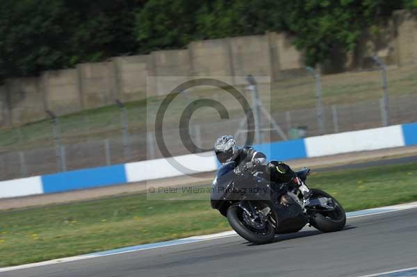 Motorcycle action photographs;Trackday digital images;donington;donington park leicestershire;donington photographs;event digital images;eventdigitalimages;no limits trackday;peter wileman photography;trackday;trackday photos