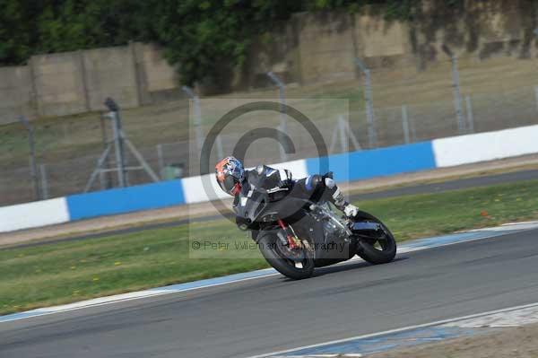 Motorcycle action photographs;Trackday digital images;donington;donington park leicestershire;donington photographs;event digital images;eventdigitalimages;no limits trackday;peter wileman photography;trackday;trackday photos
