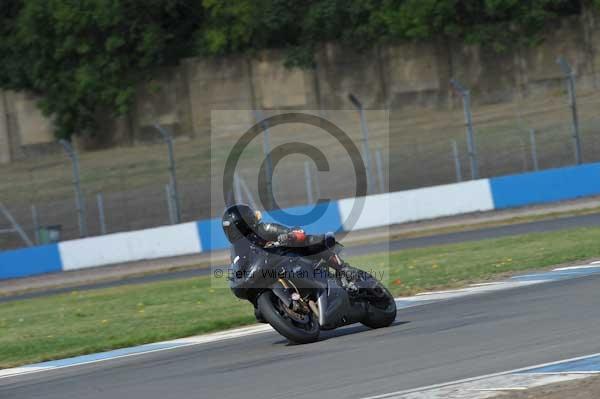 Motorcycle action photographs;Trackday digital images;donington;donington park leicestershire;donington photographs;event digital images;eventdigitalimages;no limits trackday;peter wileman photography;trackday;trackday photos