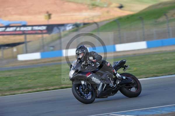 Motorcycle action photographs;Trackday digital images;donington;donington park leicestershire;donington photographs;event digital images;eventdigitalimages;no limits trackday;peter wileman photography;trackday;trackday photos
