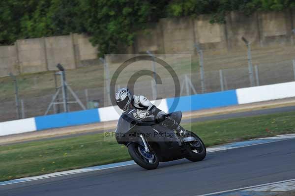 Motorcycle action photographs;Trackday digital images;donington;donington park leicestershire;donington photographs;event digital images;eventdigitalimages;no limits trackday;peter wileman photography;trackday;trackday photos