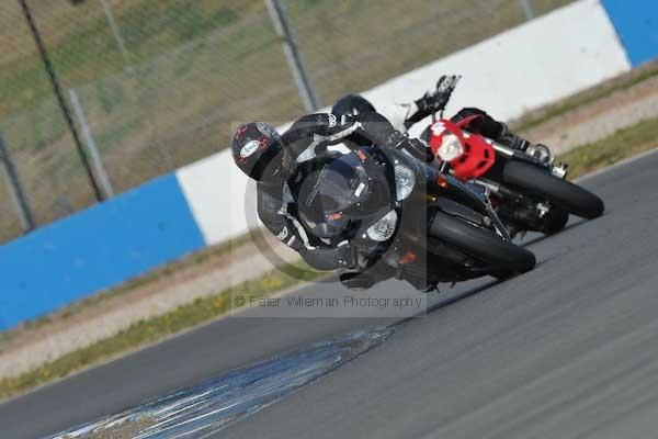 Motorcycle action photographs;Trackday digital images;donington;donington park leicestershire;donington photographs;event digital images;eventdigitalimages;no limits trackday;peter wileman photography;trackday;trackday photos