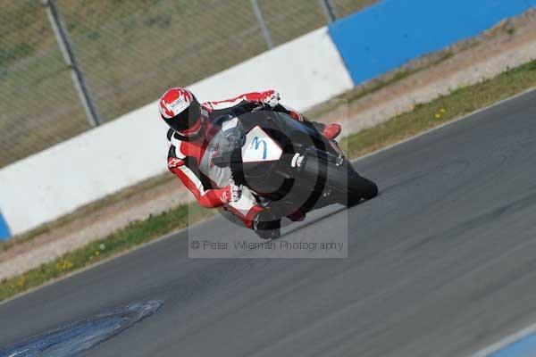 Motorcycle action photographs;Trackday digital images;donington;donington park leicestershire;donington photographs;event digital images;eventdigitalimages;no limits trackday;peter wileman photography;trackday;trackday photos