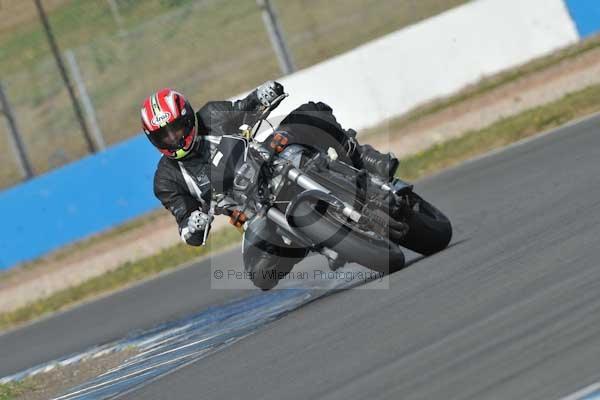 Motorcycle action photographs;Trackday digital images;donington;donington park leicestershire;donington photographs;event digital images;eventdigitalimages;no limits trackday;peter wileman photography;trackday;trackday photos