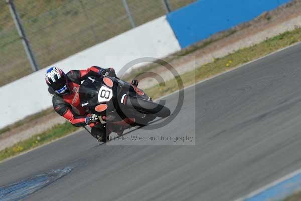 Motorcycle action photographs;Trackday digital images;donington;donington park leicestershire;donington photographs;event digital images;eventdigitalimages;no limits trackday;peter wileman photography;trackday;trackday photos