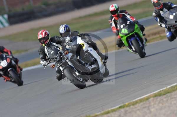 Motorcycle action photographs;Trackday digital images;donington;donington park leicestershire;donington photographs;event digital images;eventdigitalimages;no limits trackday;peter wileman photography;trackday;trackday photos
