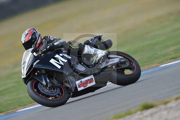 Motorcycle action photographs;Trackday digital images;donington;donington park leicestershire;donington photographs;event digital images;eventdigitalimages;no limits trackday;peter wileman photography;trackday;trackday photos