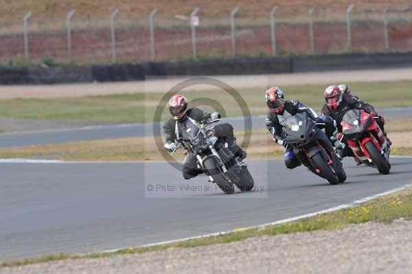 Motorcycle action photographs;Trackday digital images;donington;donington park leicestershire;donington photographs;event digital images;eventdigitalimages;no limits trackday;peter wileman photography;trackday;trackday photos