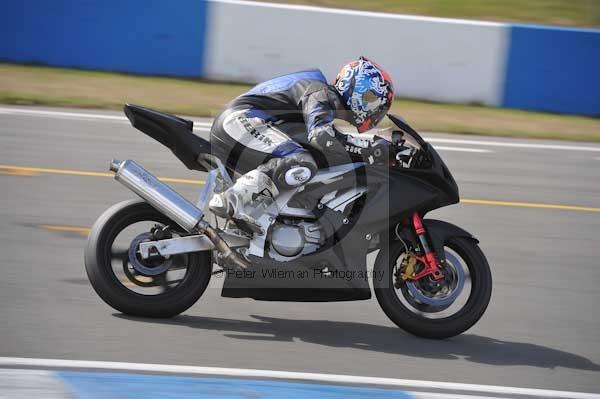 Motorcycle action photographs;Trackday digital images;donington;donington park leicestershire;donington photographs;event digital images;eventdigitalimages;no limits trackday;peter wileman photography;trackday;trackday photos